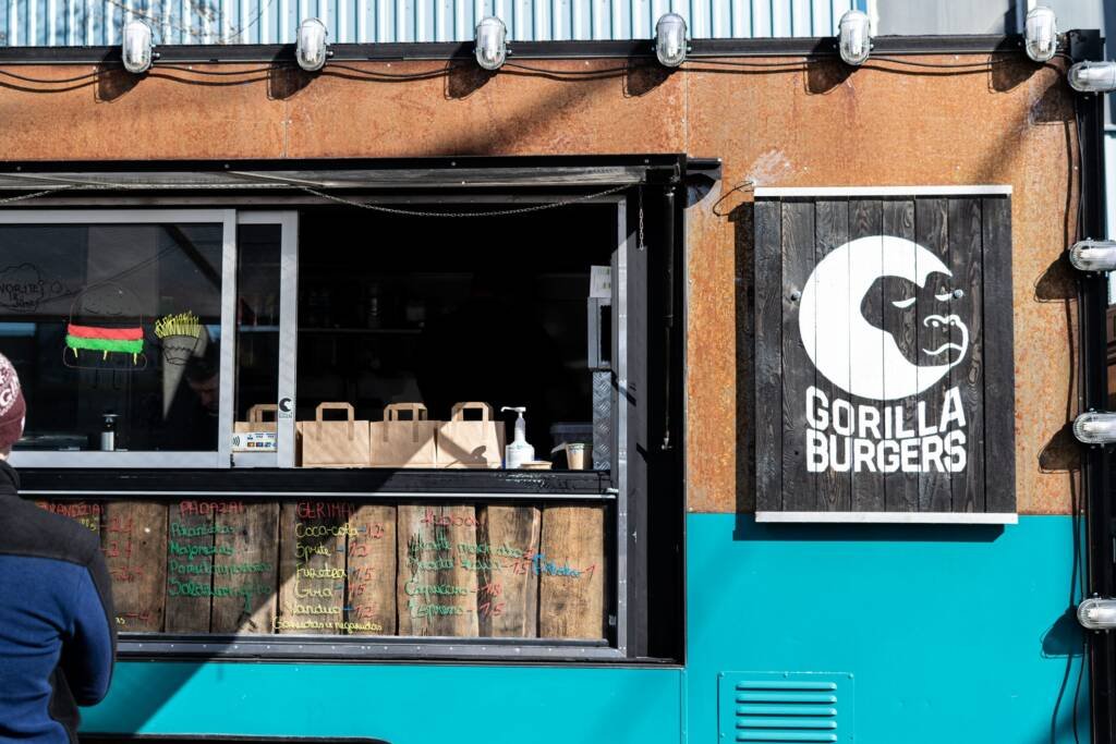 Gorilla Burgers Apžvalga